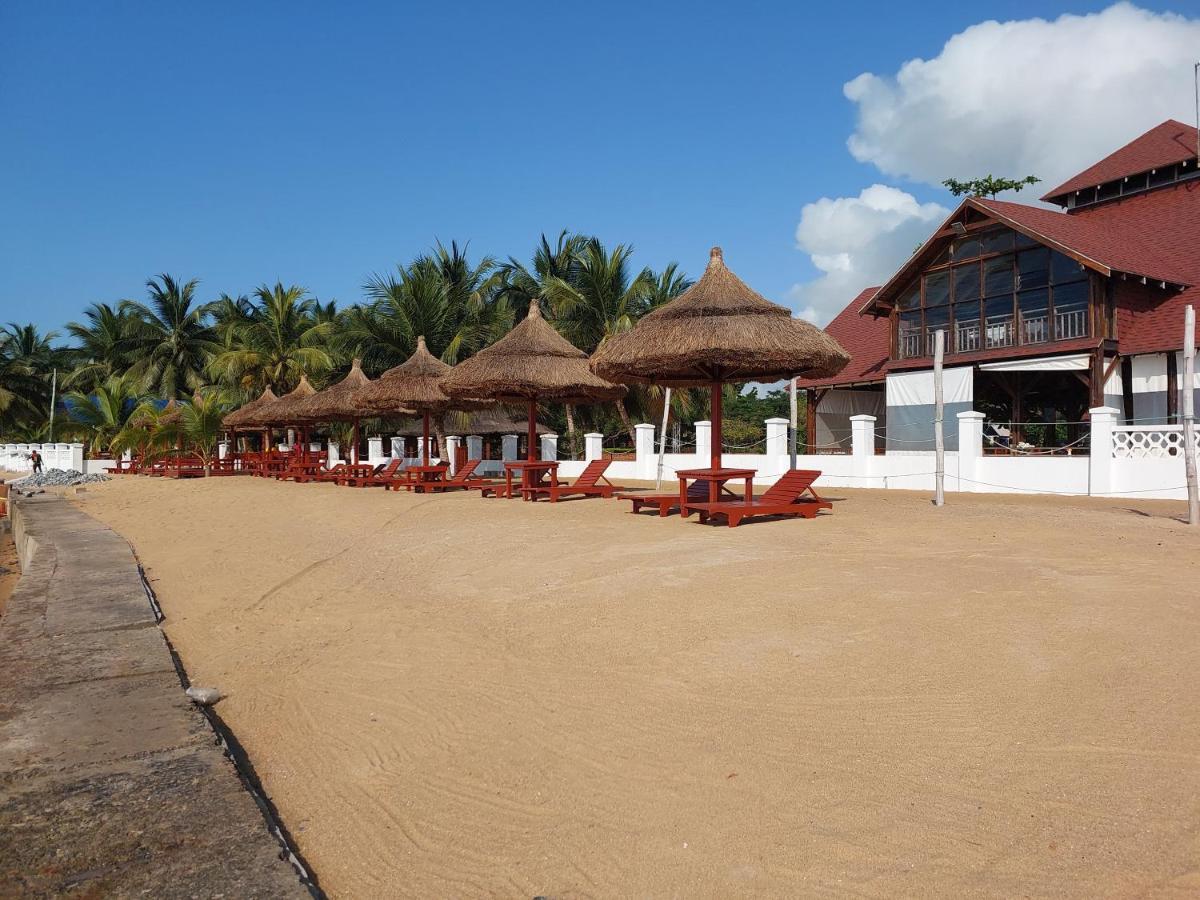 Charlestina Beach Resort Ampeni Exterior photo