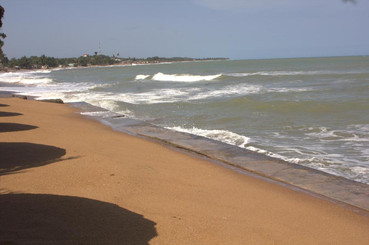 Charlestina Beach Resort Ampeni Exterior photo