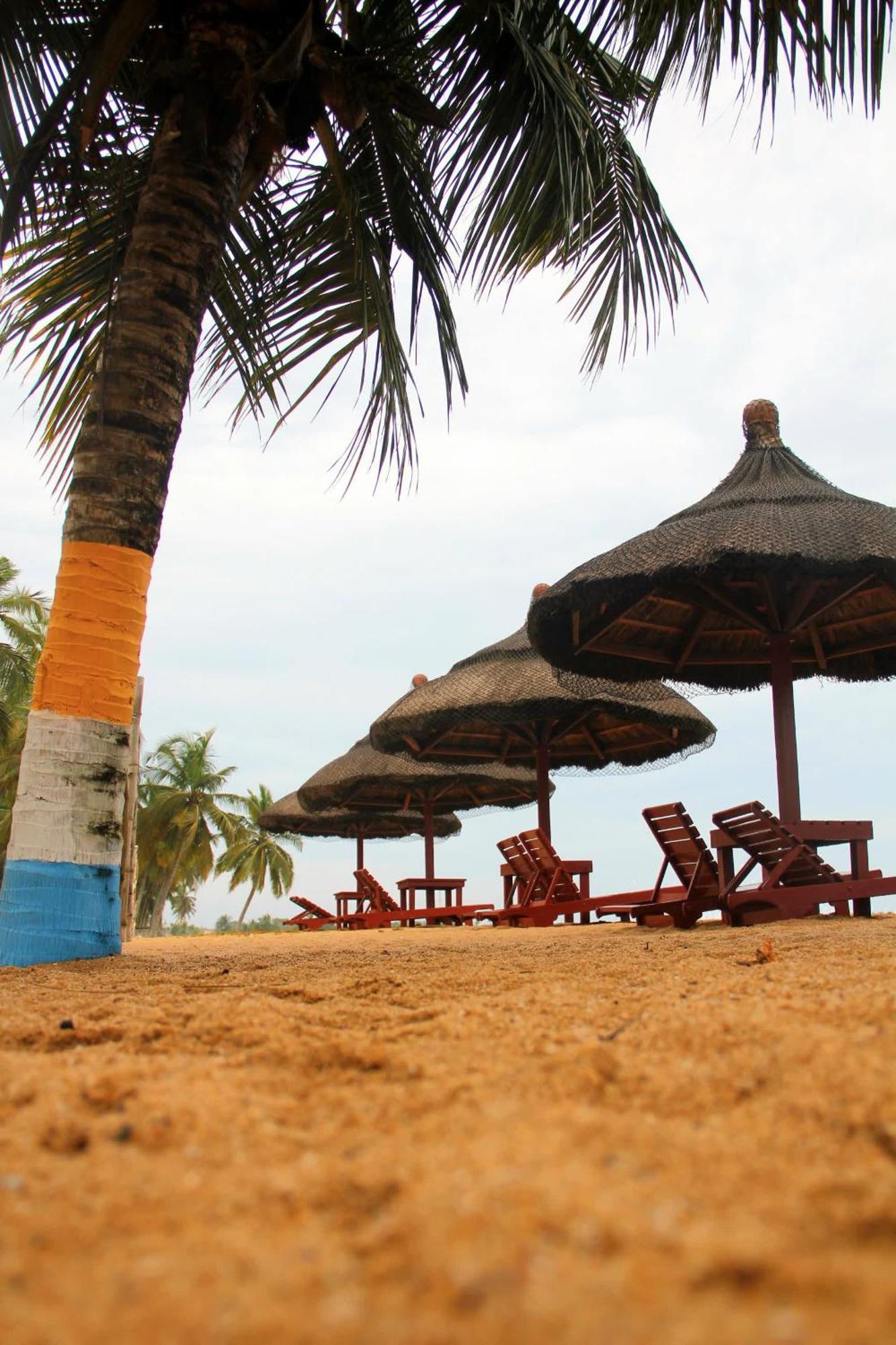 Charlestina Beach Resort Ampeni Exterior photo