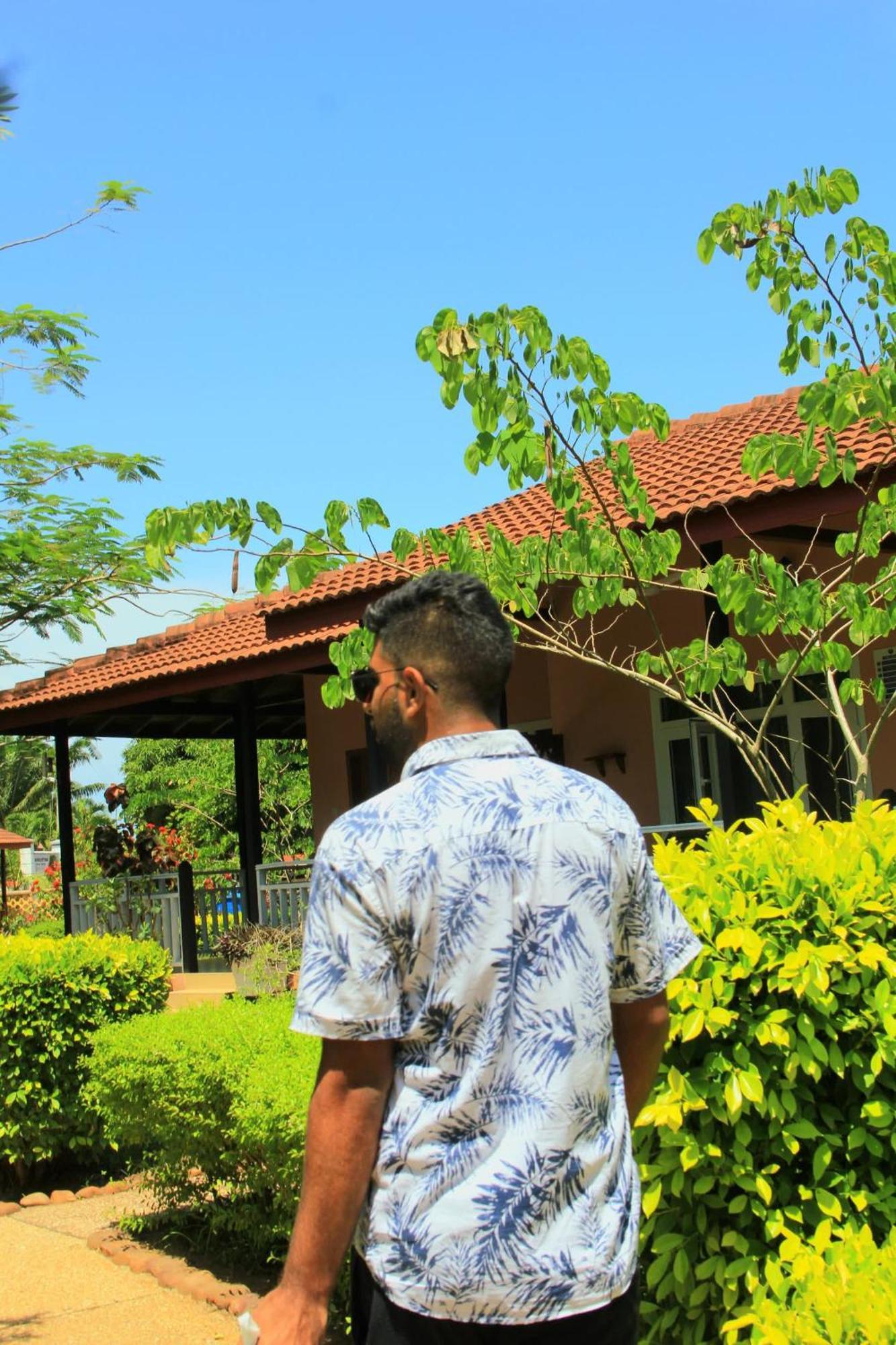 Charlestina Beach Resort Ampeni Exterior photo